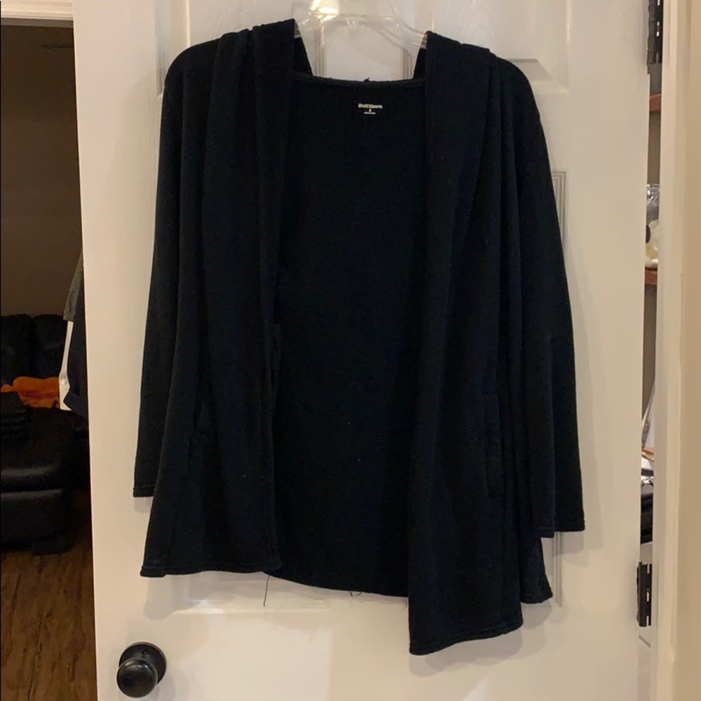 Hooded 3/4 length sleeve sweater